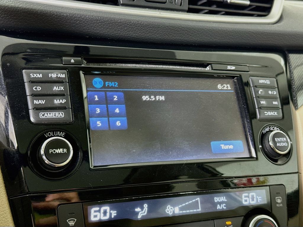 Used 2015 Nissan Rogue SL w/ SL Premium Package FWD image 7
