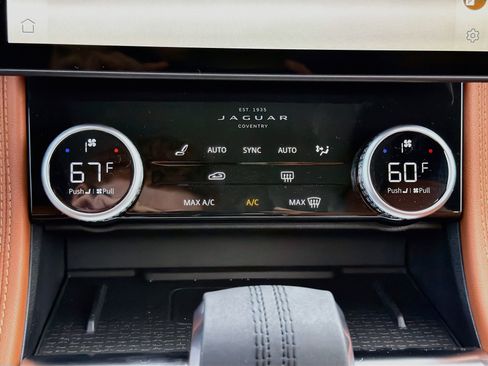 New 2026 Jaguar F-PACE R-Dynamic S AWD/4WD image 35