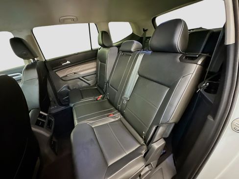 Used 2022 Volkswagen Atlas SE image 29