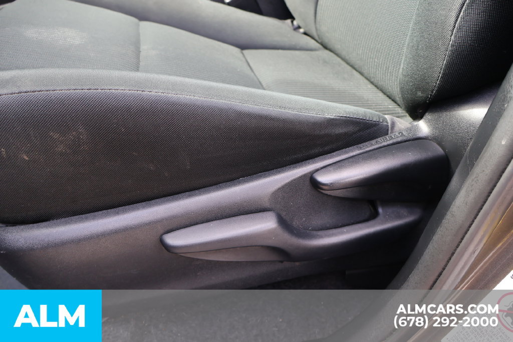 Used 2014 Toyota RAV4 LE FWD image 11