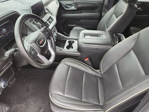 Used 2024 GMC Yukon XL SLT RWD image 11