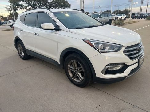 Used 2017 Hyundai Santa Fe Sport image 2