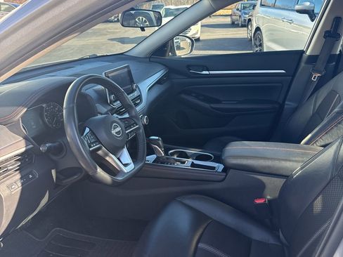 Used 2024 Nissan Altima 2.5 SR image 7