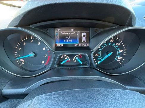Used 2016 Ford Escape SE w/ Equipment Group 201A FWD image 15