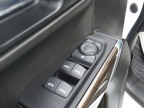 Certified 2022 Chevrolet Silverado 1500 LT Trail Boss w/ Safety Package AWD/4WD image 28