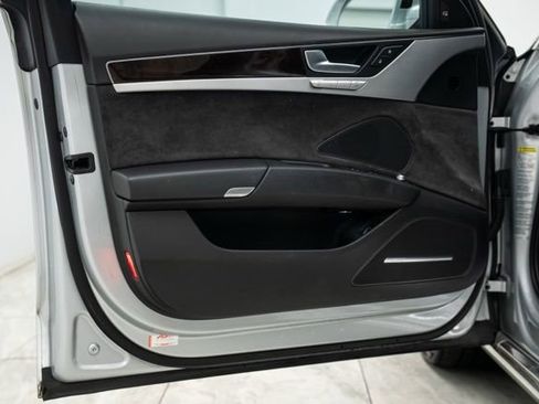 Used 2014 Audi A8 3.0T w/ Premium Package image 22