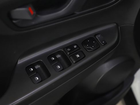 Used 2019 Hyundai Kona SEL image 19