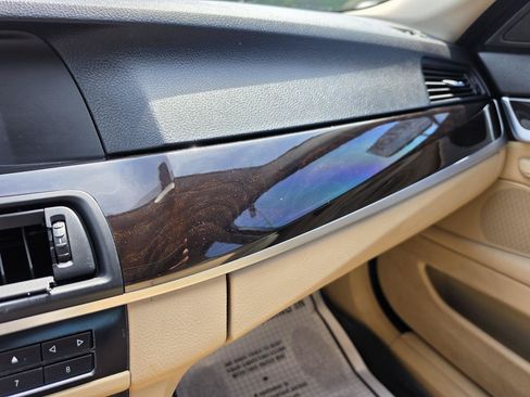 Used 2013 BMW 528i Sedan RWD image 13