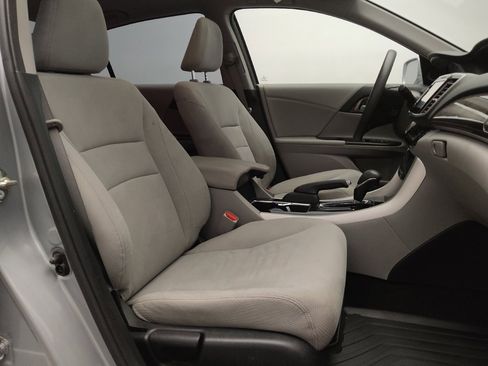 Used 2017 Honda Accord EX image 21