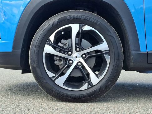 Used 2024 Chevrolet Trax RS w/ Driver Confidence Package FWD image 9