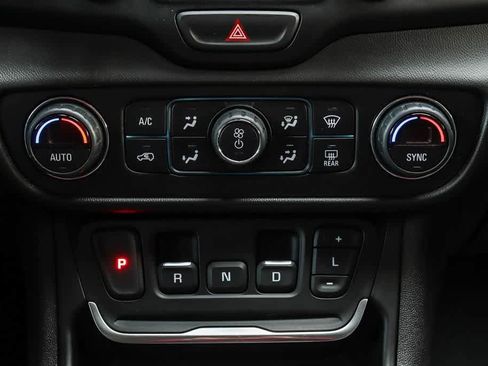 Used 2019 GMC Terrain Denali AWD/4WD image 14