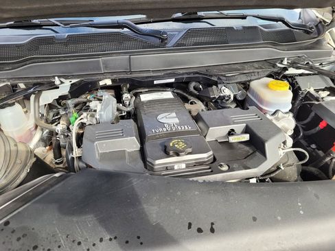 Used 2024 RAM 2500 Limited image 12