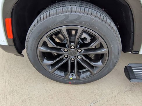 New 2026 Jeep Grand Wagoneer Summit image 58