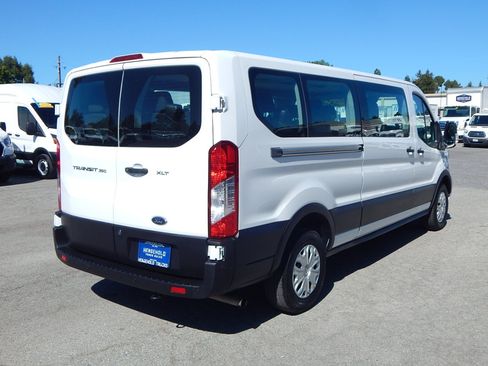 Used 2022 Ford Transit 350 XLT RWD image 8