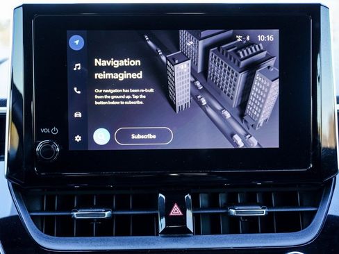 Used 2024 Toyota Corolla SE w/ SE Package image 16