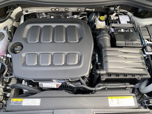 New 2026 Volkswagen Tiguan SE R-Line FWD image 28