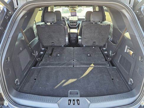 Used 2025 Ford Explorer ST-Line image 10