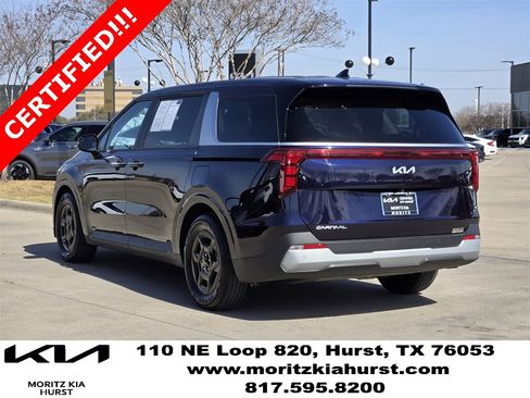 Used 2025 Kia Carnival image 3