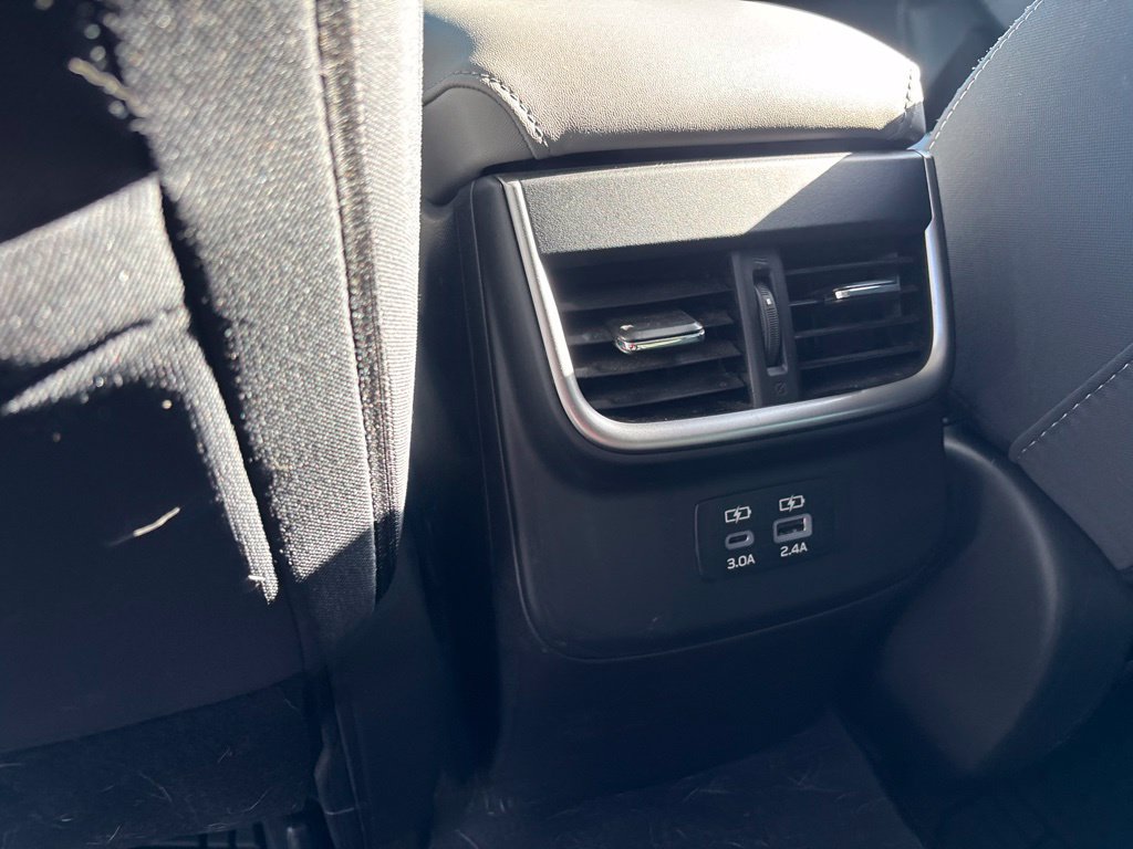 Used 2023 Subaru Outback Premium AWD/4WD image 13