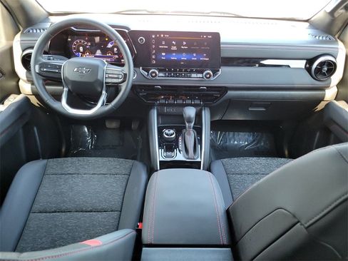 Used 2024 Chevrolet Colorado Z71 w/ Z71 Convenience Package 2 image 12