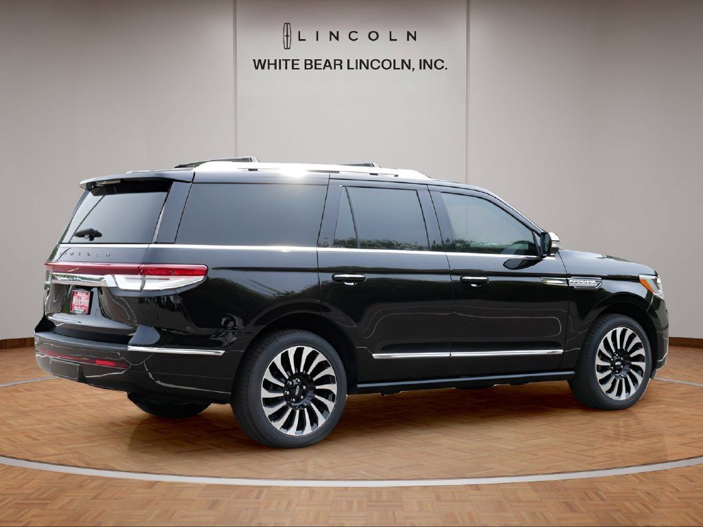 Used 2024 Lincoln Navigator Black Label AWD/4WD image 5