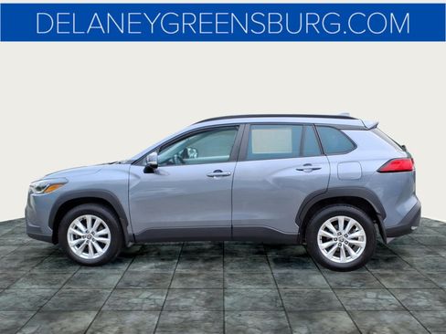 Used 2022 Toyota Corolla Cross LE w/ Moonroof Package AWD/4WD image 6
