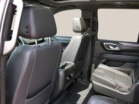 Used 2022 Chevrolet Tahoe RST w/ Luxury Package AWD/4WD image 16