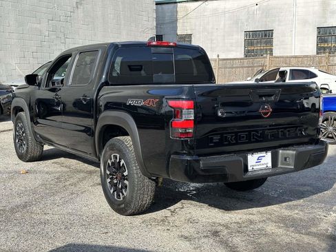 Used 2024 Nissan Frontier PRO-4X image 7