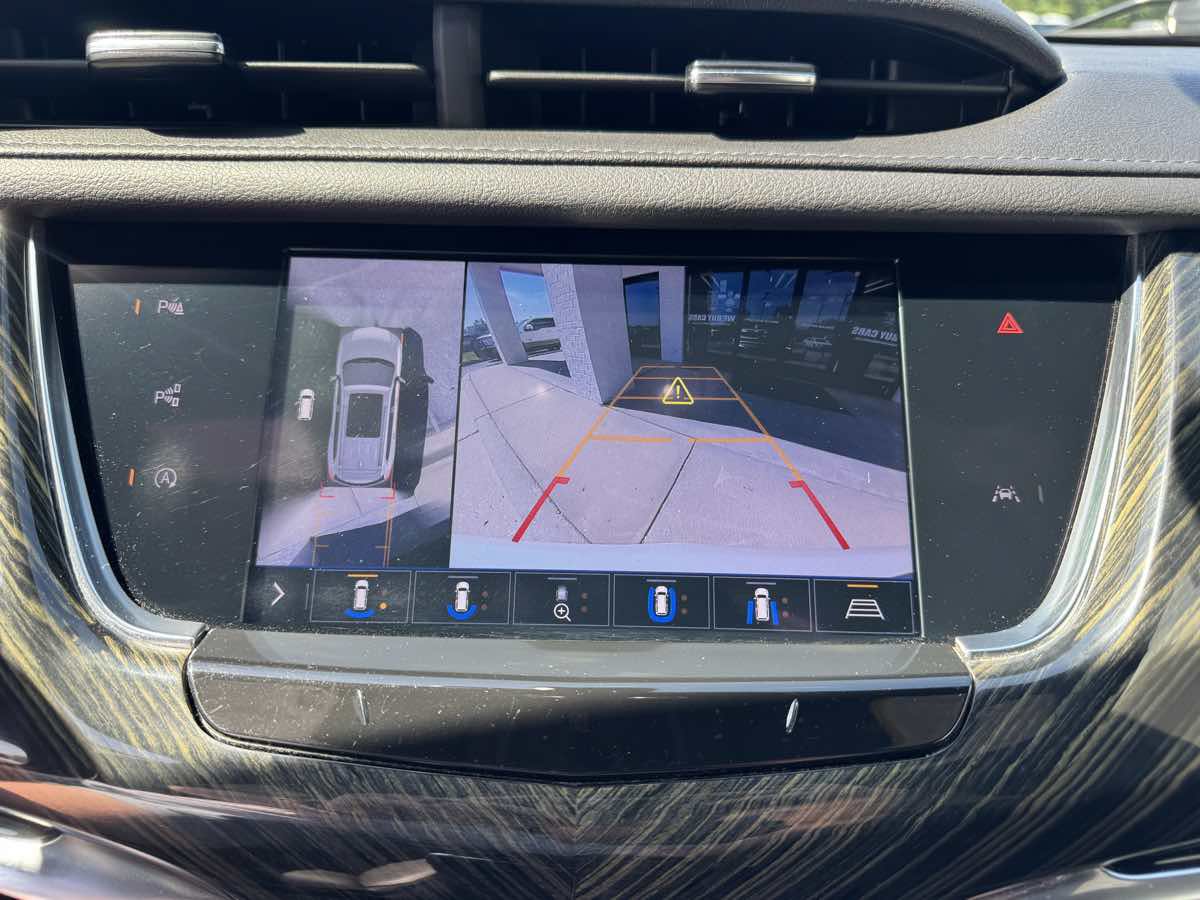 Used 2020 Cadillac XT6 Premium Luxury FWD image 23
