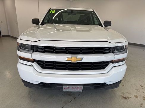 Used 2016 Chevrolet Silverado 1500 Custom w/ Custom Convenience Package AWD/4WD image 5