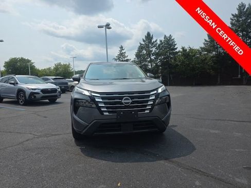 Certified 2024 Nissan Rogue SV AWD/4WD image 3