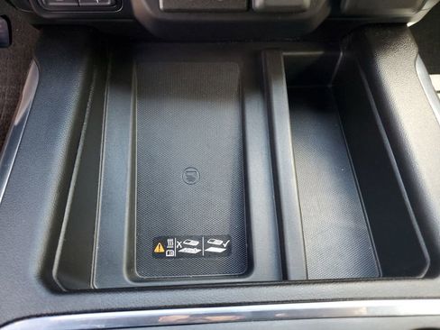 Used 2021 Chevrolet Silverado 1500 High Country image 27