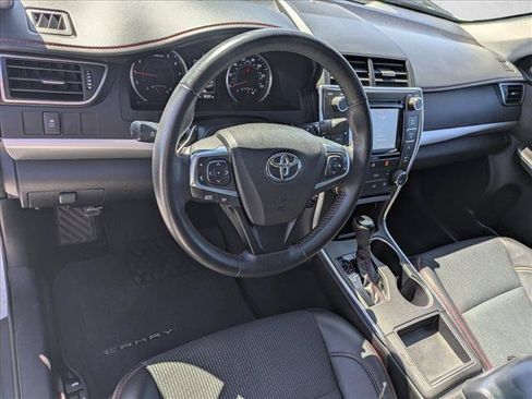 Used 2017 Toyota Camry SE FWD image 10