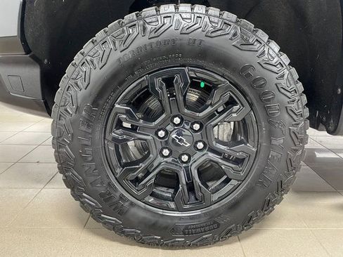 Used 2024 Chevrolet Silverado 1500 ZR2 w/ Technology Package AWD/4WD image 7