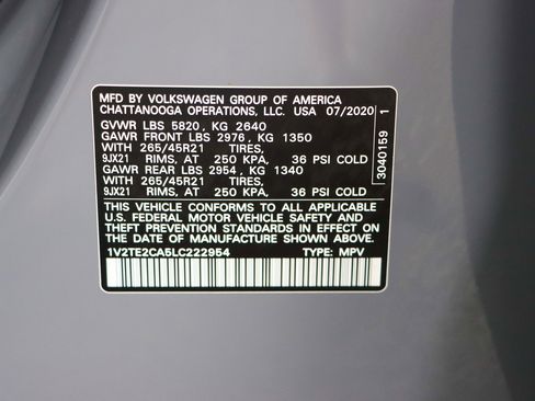 Used 2020 Volkswagen Atlas Cross Sport SEL Premium R-Line image 35