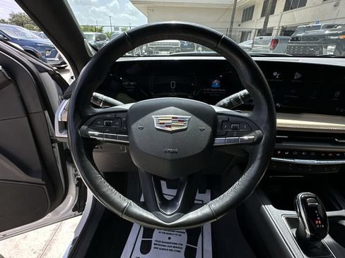 Certified 2024 Cadillac XT4 Premium Luxury FWD image 22