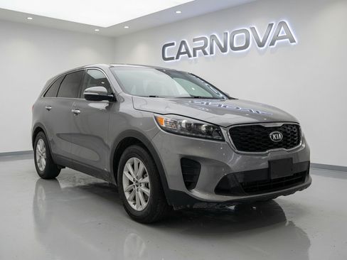 Used 2019 Kia Sorento FWD V6 image 1