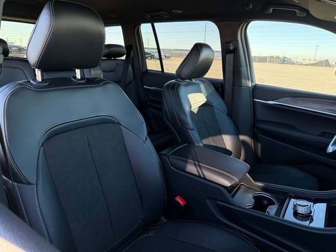 New 2026 Jeep Grand Cherokee Altitude image 20