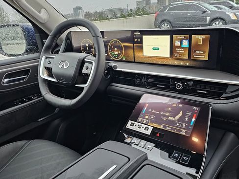New 2025 INFINITI QX80 Luxe image 4