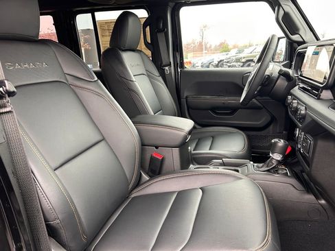 Certified 2024 Jeep Wrangler Sahara w/ Technology Group image 24