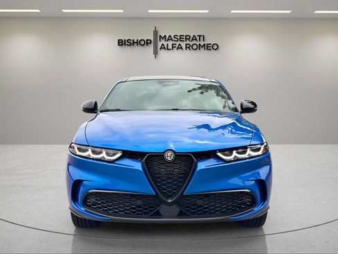 Used 2025 Alfa Romeo Tonale w/ Premium Package AWD/4WD image 2