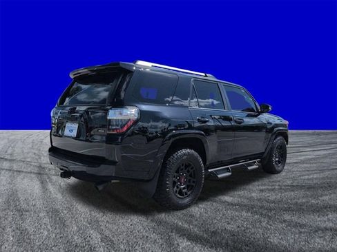 Used 2022 Toyota 4Runner SR5 Premium w/ Moonroof Package RWD image 4
