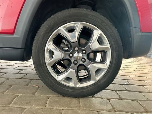 Used 2018 Jeep Compass Limited w/ Navigation Group image 46