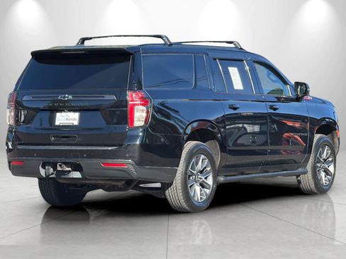 Used 2021 Chevrolet Suburban Z71 w/ Z71 Signature Package AWD/4WD image 2