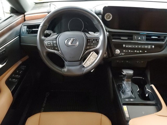Used 2025 Lexus ES 300h w/ Premium Package FWD image 23