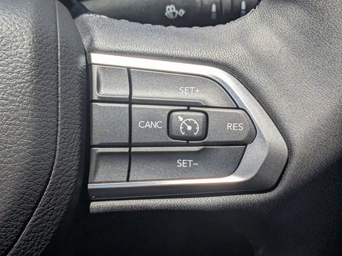 Used 2025 Jeep Compass Latitude AWD/4WD image 25