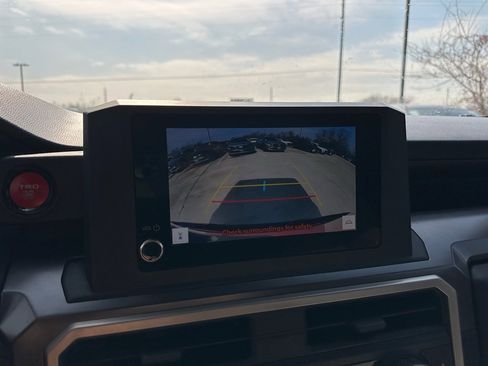 Used 2024 Toyota Tacoma TRD Sport w/ TRD Sport Upgrade Package image 21