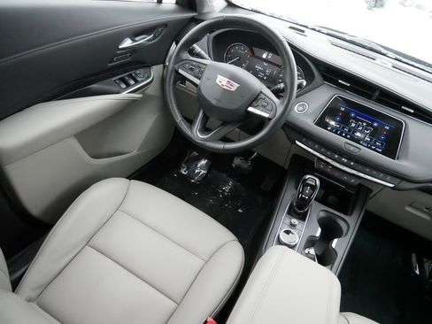 Certified 2023 Cadillac XT4 Premium Luxury w/ Cold Weather Package image 9