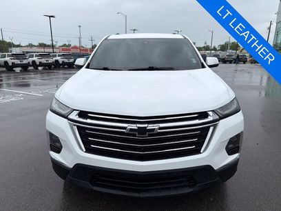 Used 2022 Chevrolet Traverse LT w/ LT Premium Package