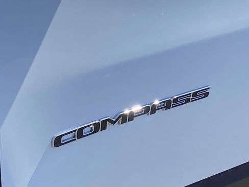 Used 2025 Jeep Compass Limited AWD/4WD image 27